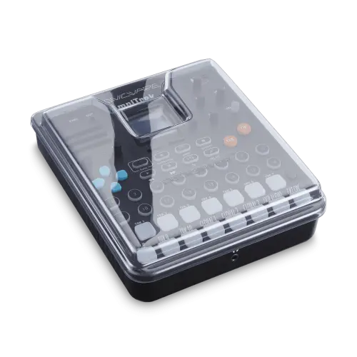 DS-PC-SMPLTREK_3QTR_2400-500x500.webp