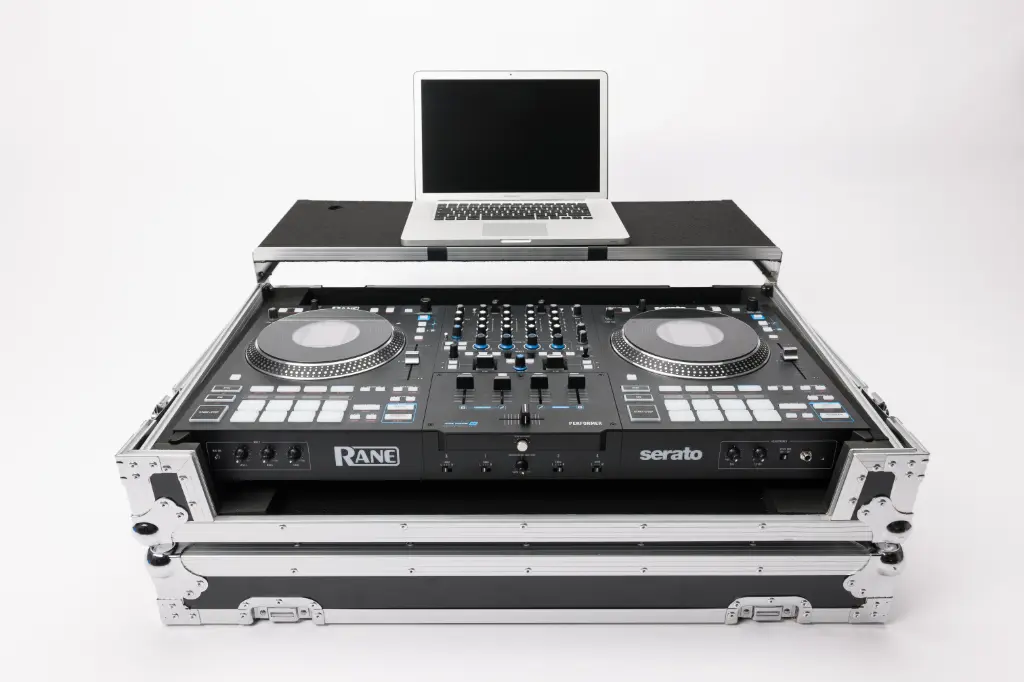 MAGMA DJ-Controller Workstation Four